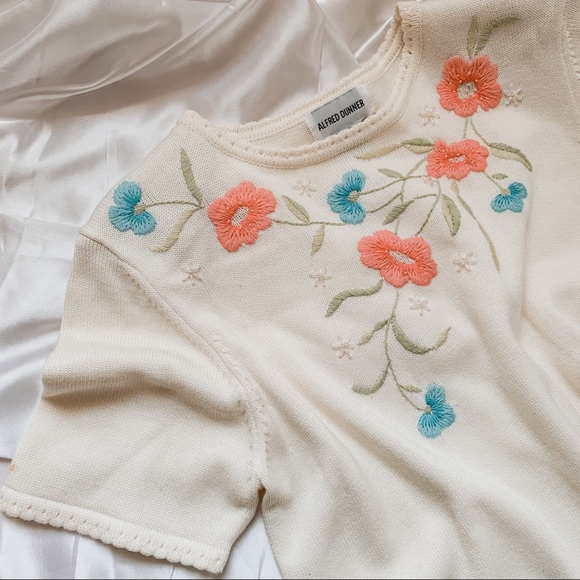 Vintage Sweaters - Vintage Cream Short Sleeve Cottagecore Floral Sweater SZ M